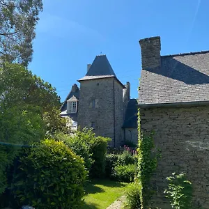 Manoir Des Bords De Rance Couette-café