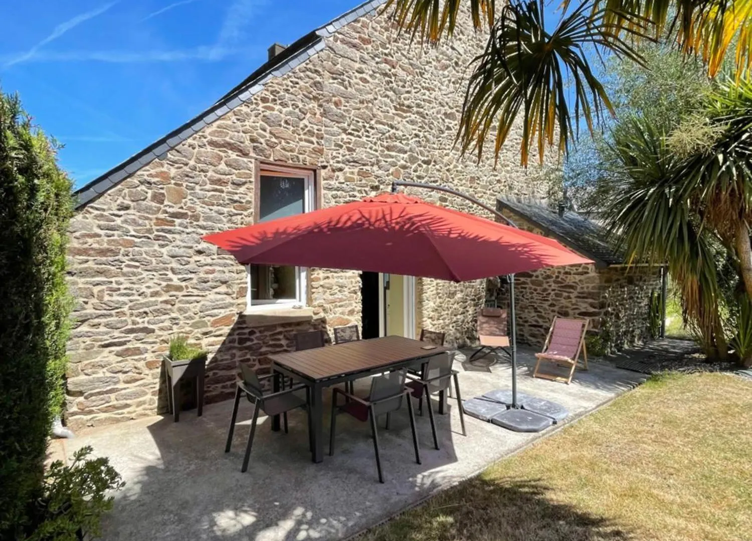 Holiday home Charmante Maison En Bord De Rance Plouer-sur-Rance
