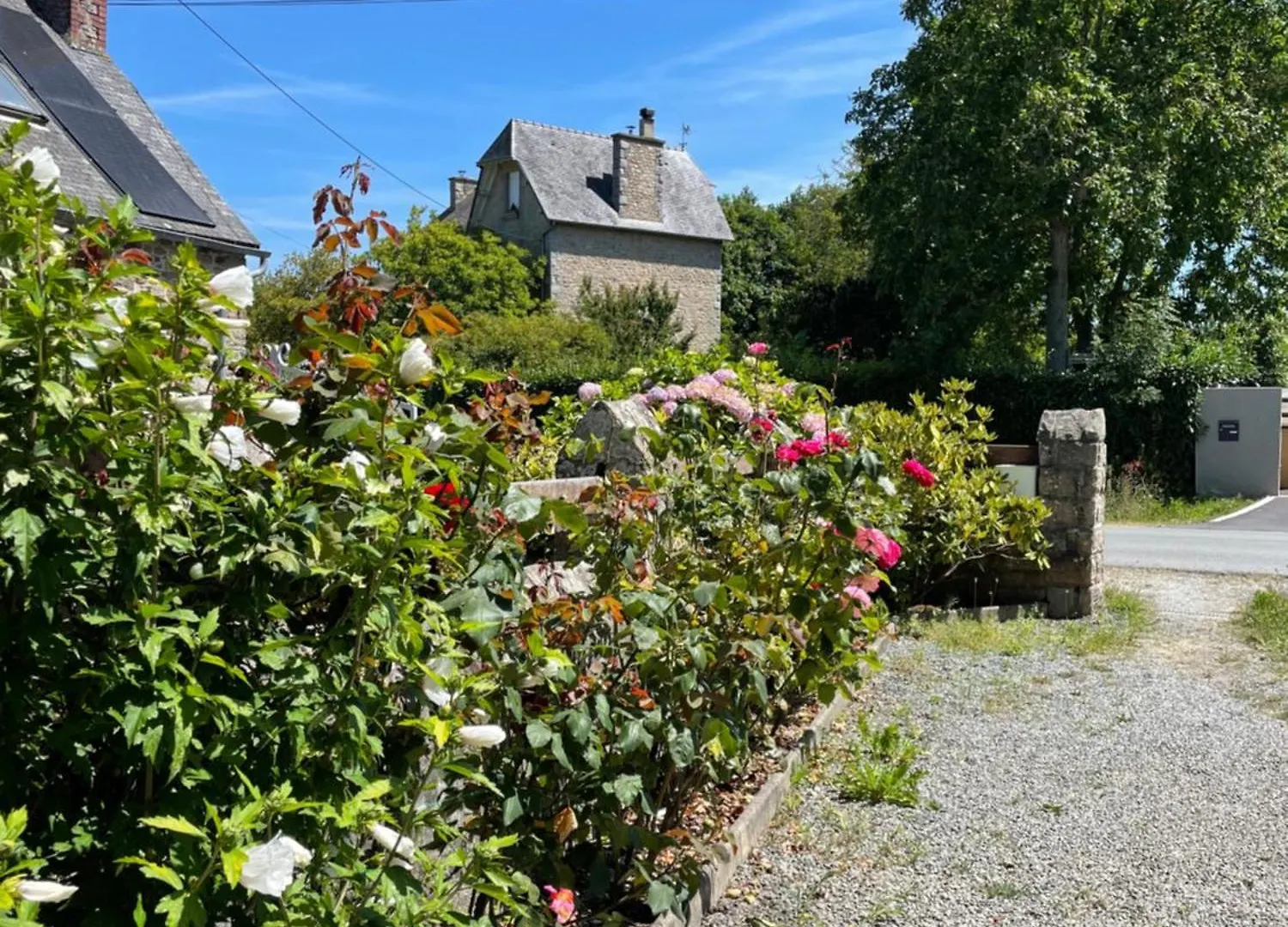 Holiday home Charmante Maison En Bord De Rance Plouer-sur-Rance France